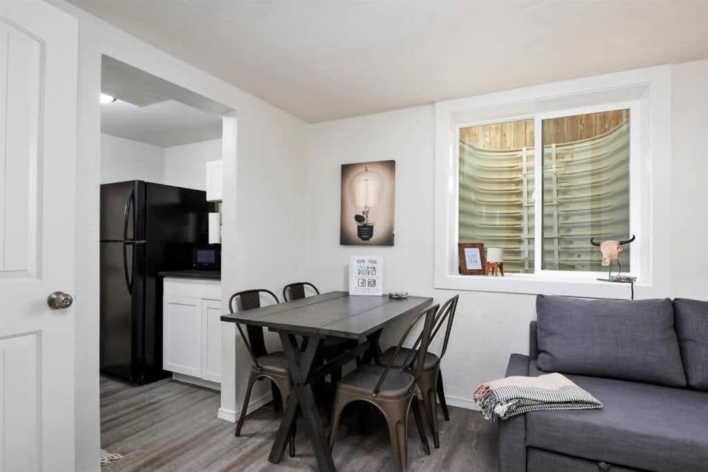 #Stayinmydistrict Twin Falls Pendleton Chic Suite Екстер'єр фото